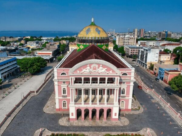 Manaus é a terceira capital do Brasil na preferência de turistas estrangeiros em 2024