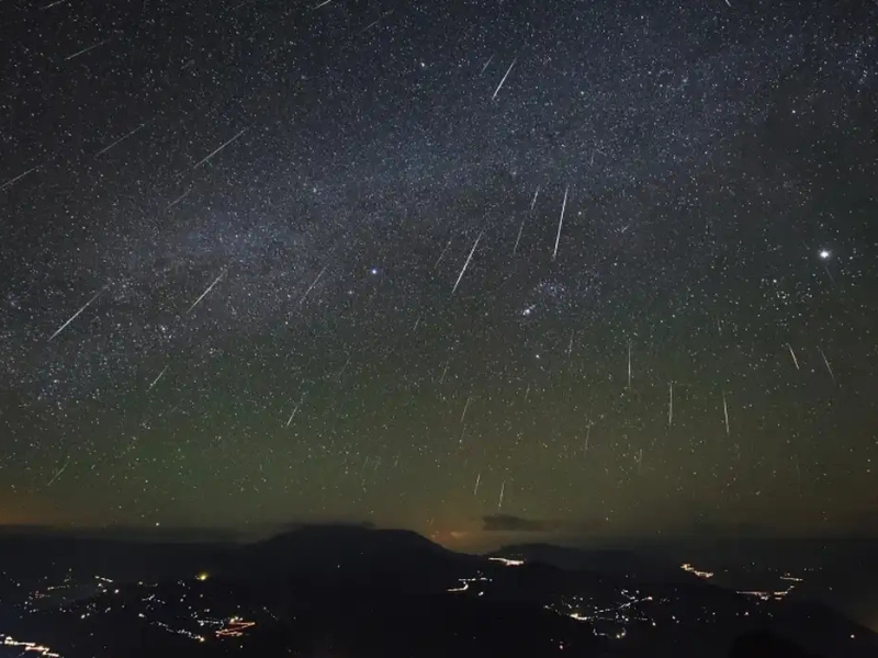 Última grande chuva de meteoros do ano ocorre na noite desta sexta